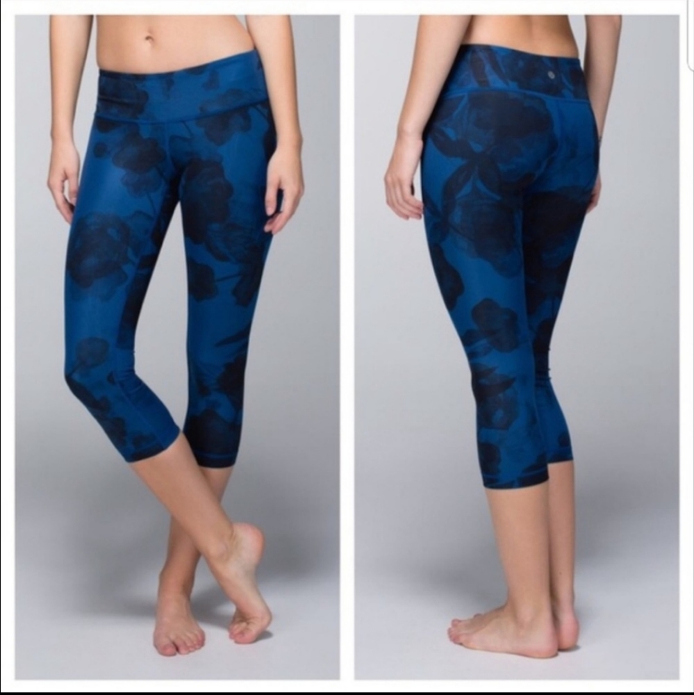 💙Lululemon floral print legging